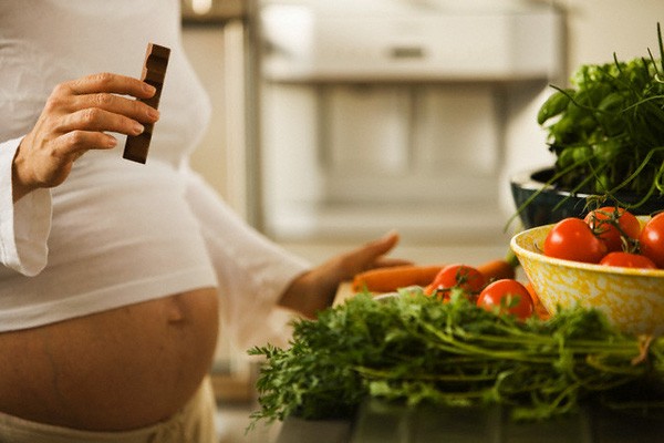 Thực phẩm mẹ bầu nên ăn để phát triển não thai nhi
