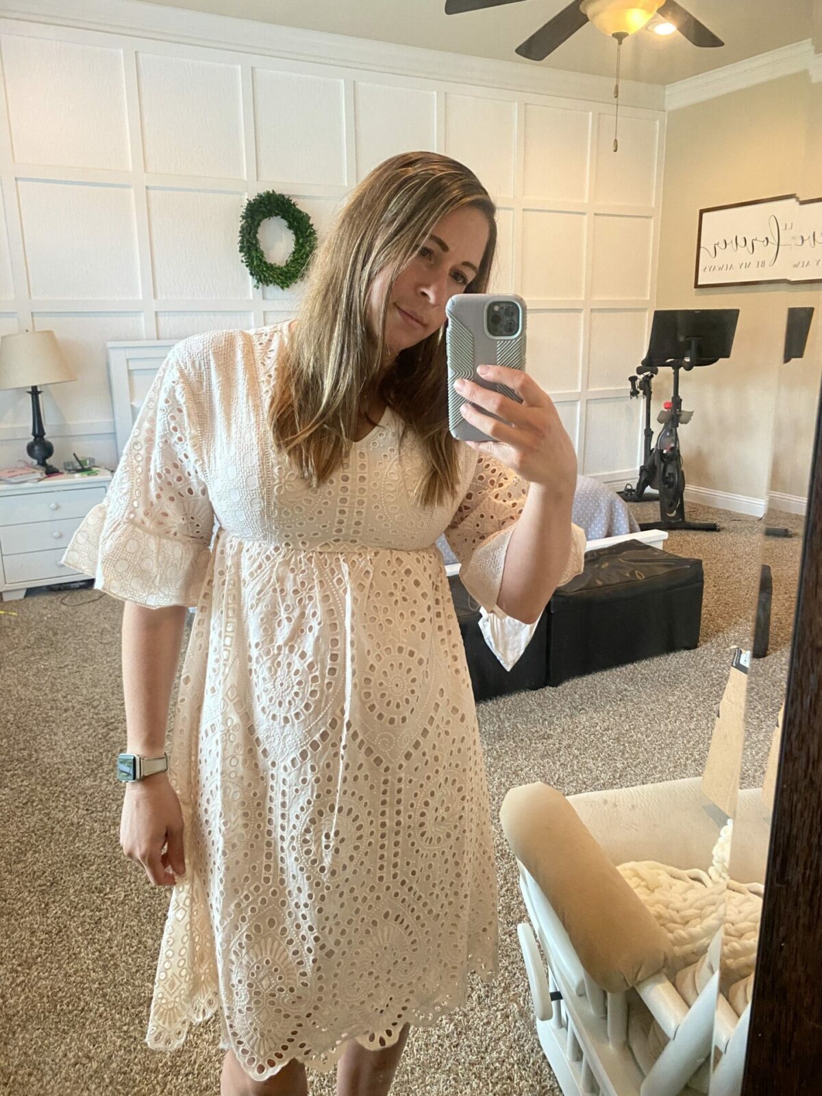 Váy trắng nhã nhặn – Lời thú nhận về việc nuôi dạy con cái