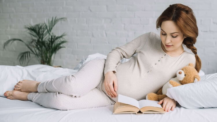 Những cuốn sách mang thai tốt nhất cho mẹ bầu