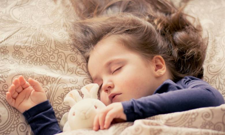 Cách tạo thói quen ngủ lành mạnh cho con bạn