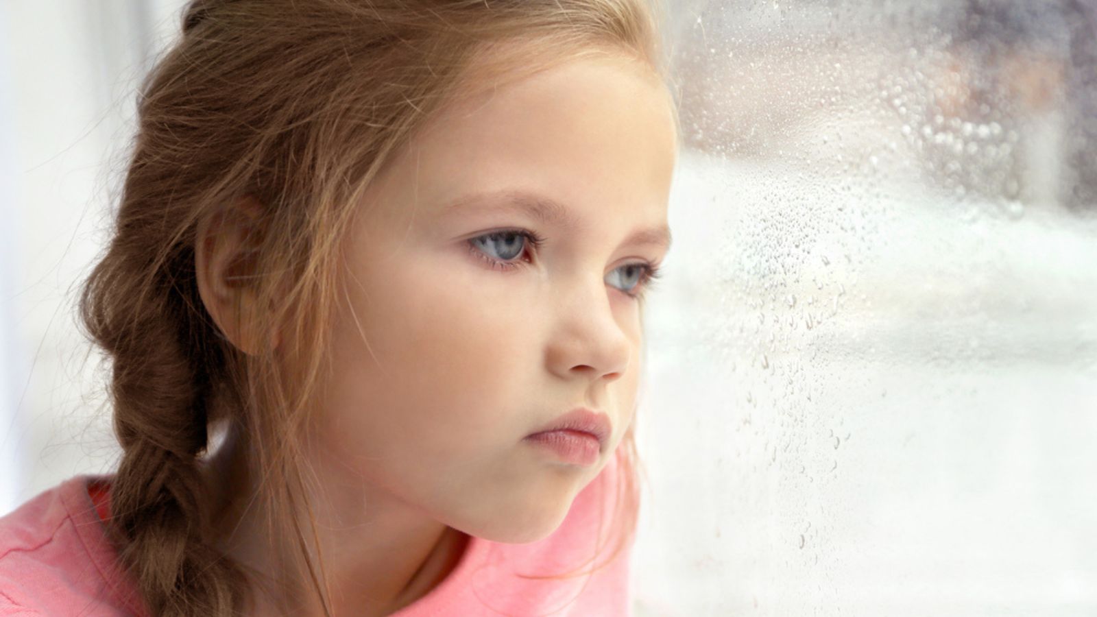 15 dấu hiệu tuổi thơ không hạnh phúc ảnh hưởng đến chức năng của người lớn