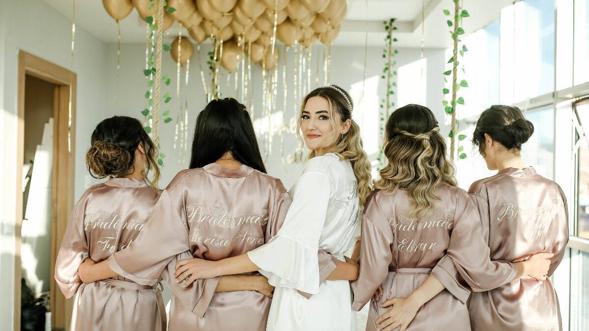 Hướng dẫn dành cho phù dâu: Cách trở thành diễn viên phụ xuất sắc nhất trong đám cưới của người bạn thân nhất của bạn